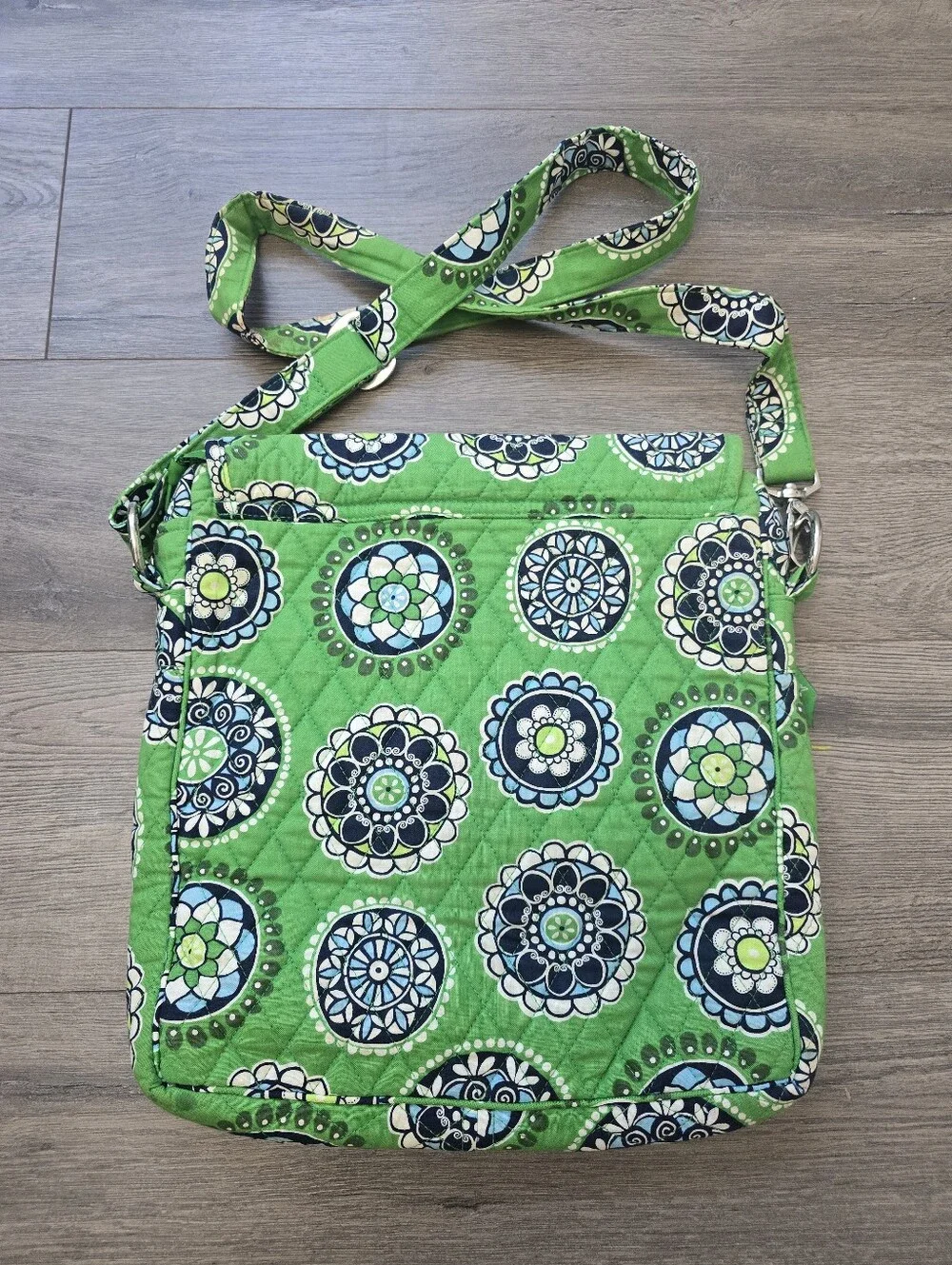 Vera Bradley Quilted Mailbag Crossbody Cupcake Green Floral Paisley Pattern